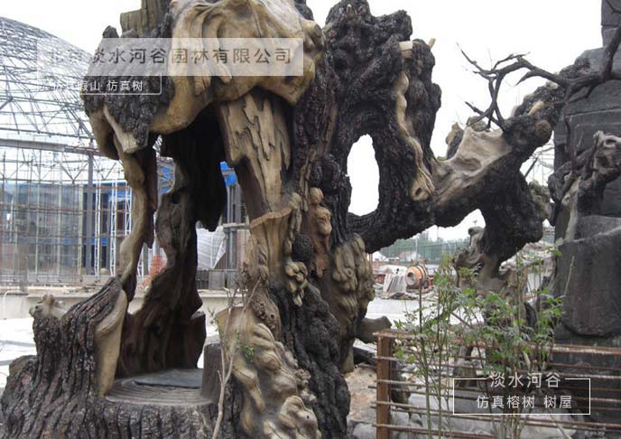 仿真樹(shù)雖然不是真樹(shù)但卻喚醒了真的生命色彩