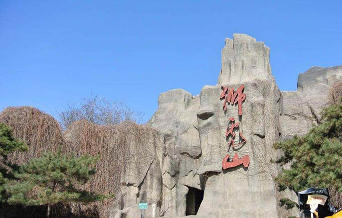 水泥假山為什么會(huì)掉灰呀？北京淡水河谷為您揭示