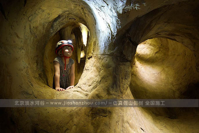 兒童樂園仿真山洞探險是集運動、探險、玩樂一體的項目