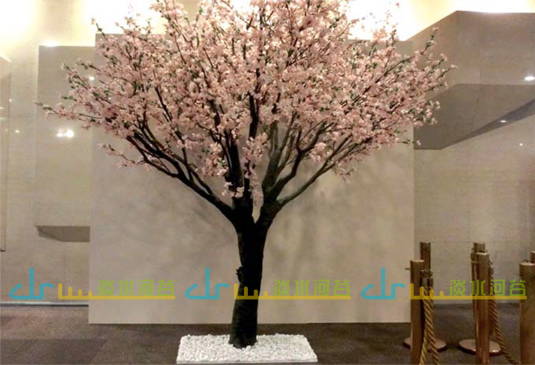 室內(nèi)仿真樹如何維護如何才能有效延長仿真樹的使用壽命