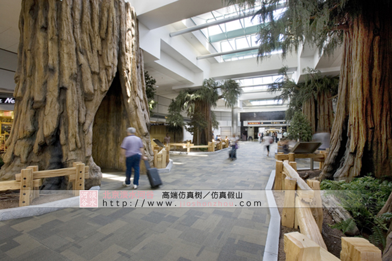 仿真大樹的高度不斷刷新20多米的已經(jīng)是小菜了