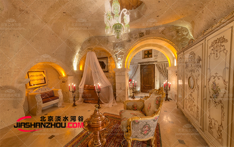 基于天然山洞設(shè)計(jì)的豪宅別墅不同凡響的入住體驗(yàn)