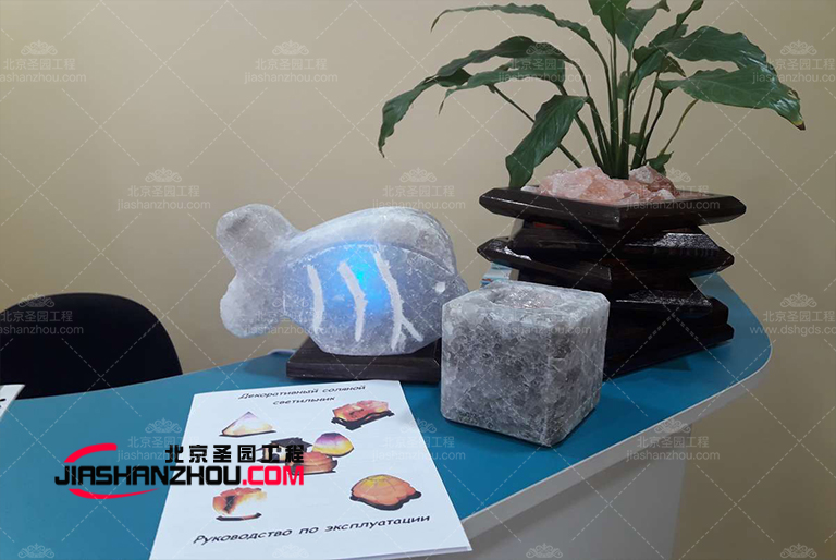 仿真鹽洞別墅散發(fā)著傳統(tǒng)風(fēng)格優(yōu)雅氛圍及現(xiàn)代時尚干凈外觀