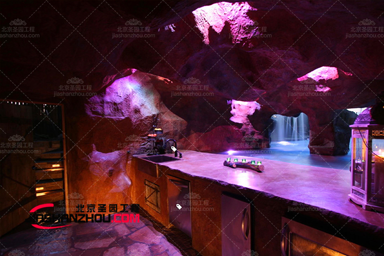 仿真洞穴餐廳為用餐娛樂活動(dòng)打造優(yōu)雅外觀