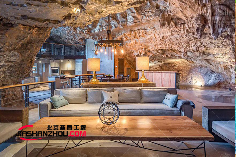 仿真山洞客棧無(wú)與倫比的舒適度柔軟度增強(qiáng)了良好的體驗(yàn)感