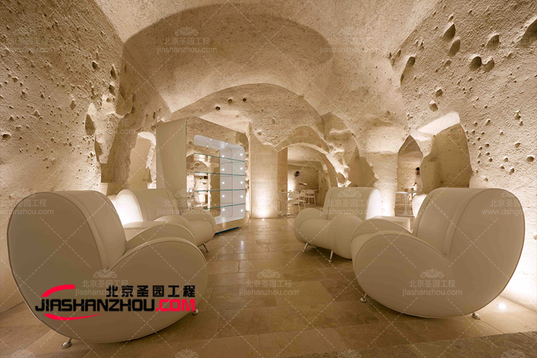 這樣的現(xiàn)代人工洞穴酒店民宿你見過嗎?