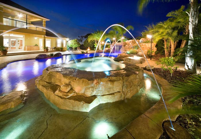 水泥假山圖片.jpg 水泥假山圖片