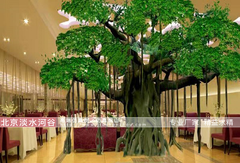 客廳仿真樹.jpg 客廳仿真樹