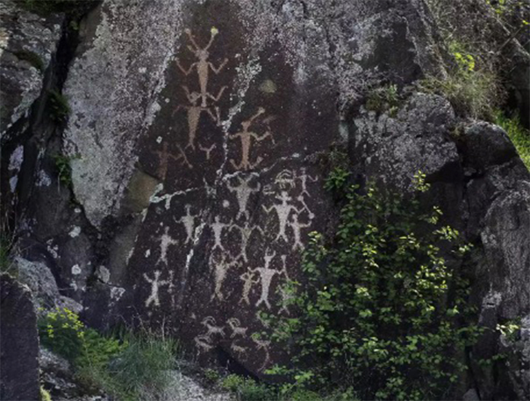 愛(ài)達(dá)荷州蛇河沿岸的水牛城埃迪巖畫